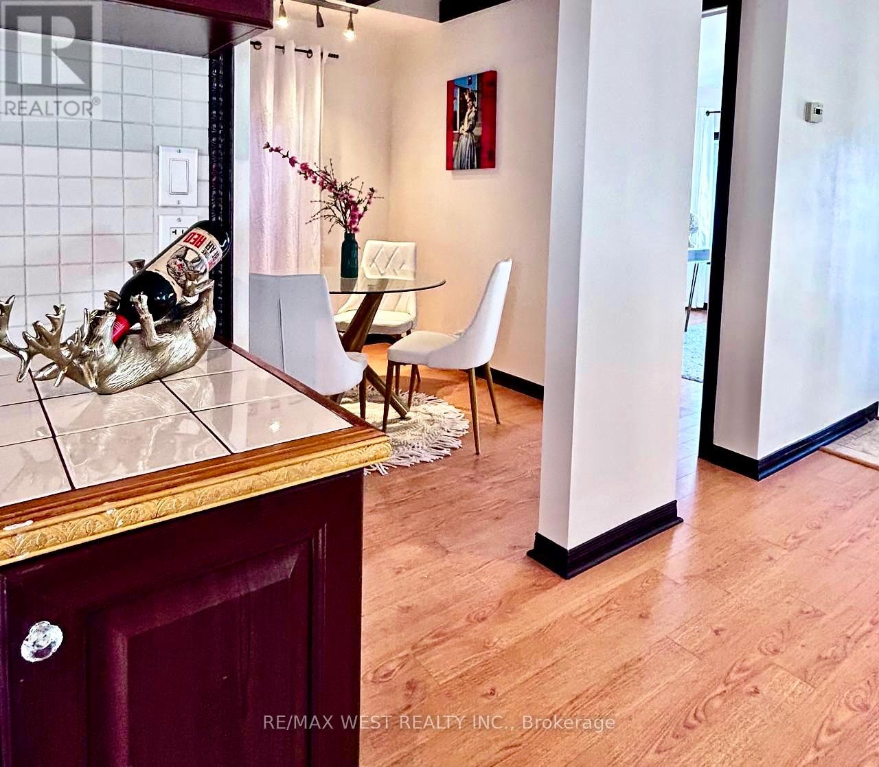 15 Fourteenth Street, Toronto (New Toronto), Ontario  M8V 3H8 - Photo 14 - W12908532