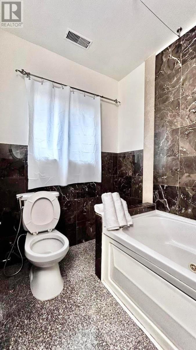 15 Fourteenth Street, Toronto (New Toronto), Ontario  M8V 3H8 - Photo 20 - W12908532