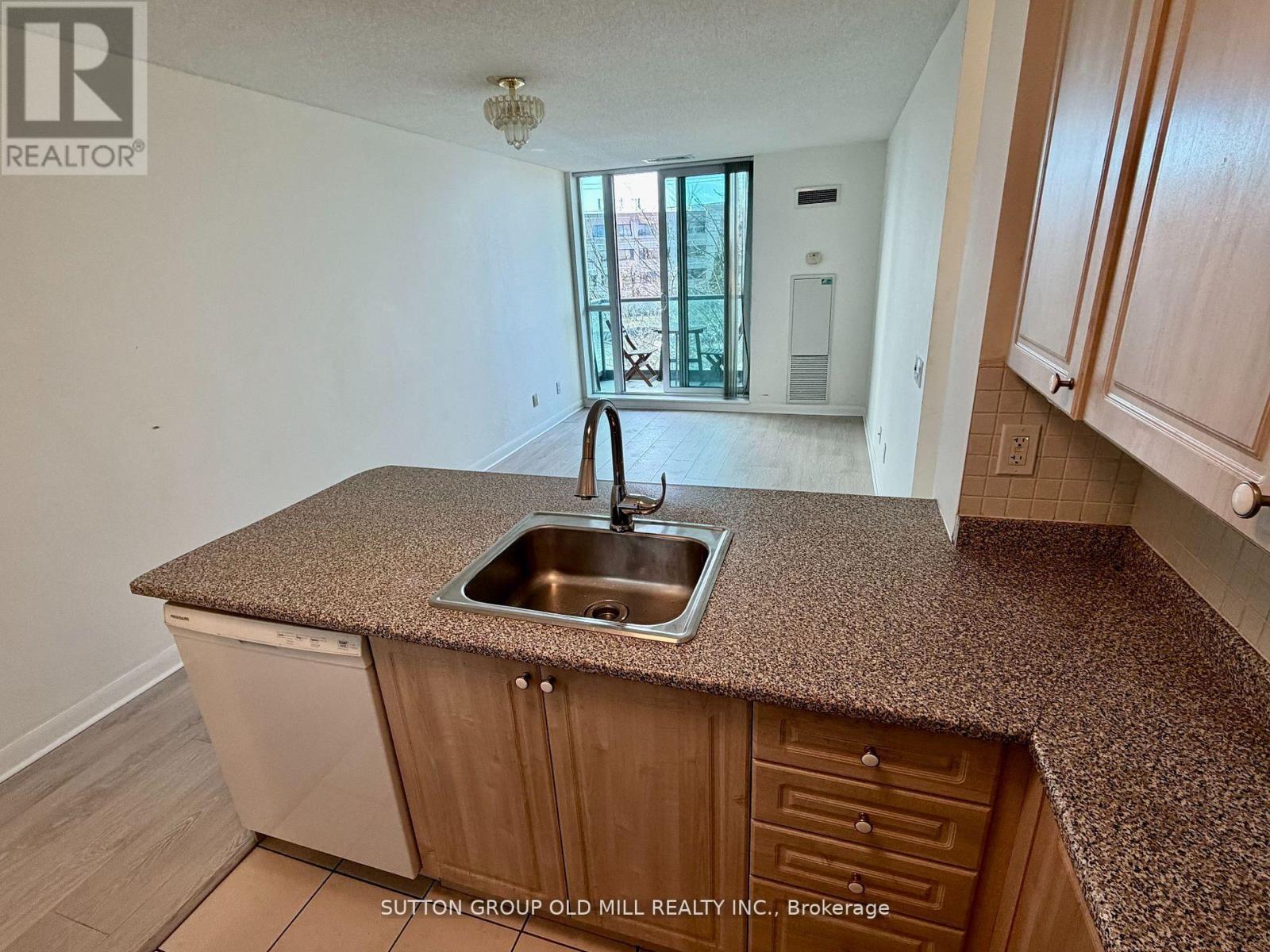 305 - 235 Sherway Gardens Road, Toronto, Ontario  M9C 0A2 - Photo 11 - W12908564