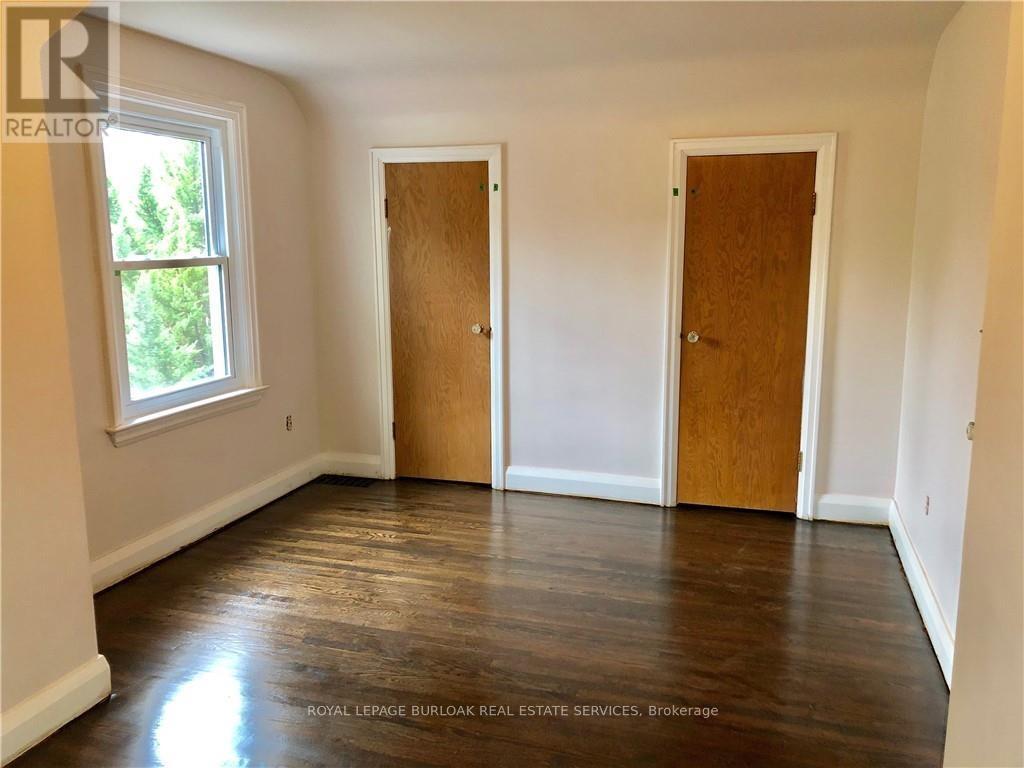 252 Pomona Avenue, Burlington, Ontario  L7N 1T1 - Photo 4 - W12908566