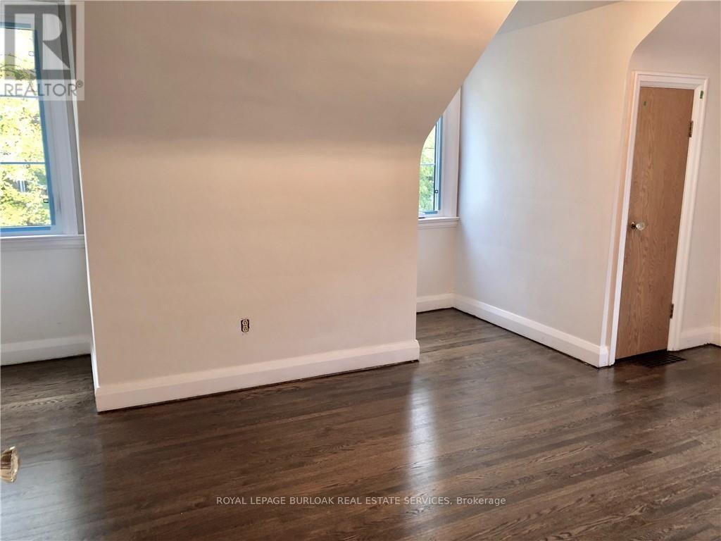 252 Pomona Avenue, Burlington, Ontario  L7N 1T1 - Photo 6 - W12908566