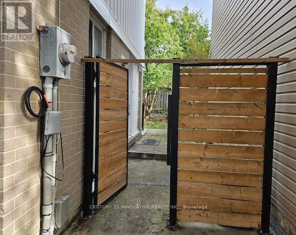 38 Jackman Drive, Brampton, Ontario  L6S 2L8 - Photo 3 - W12908588