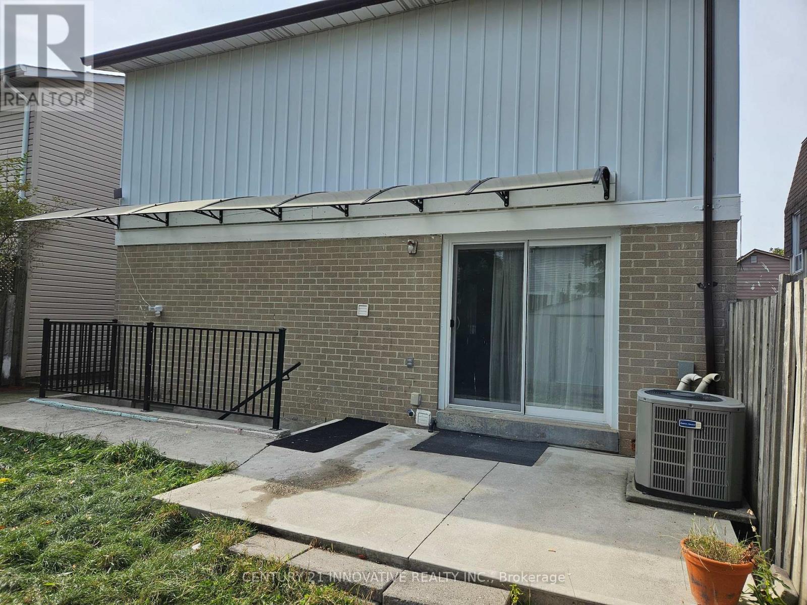 38 Jackman Drive, Brampton, Ontario  L6S 2L8 - Photo 6 - W12908588