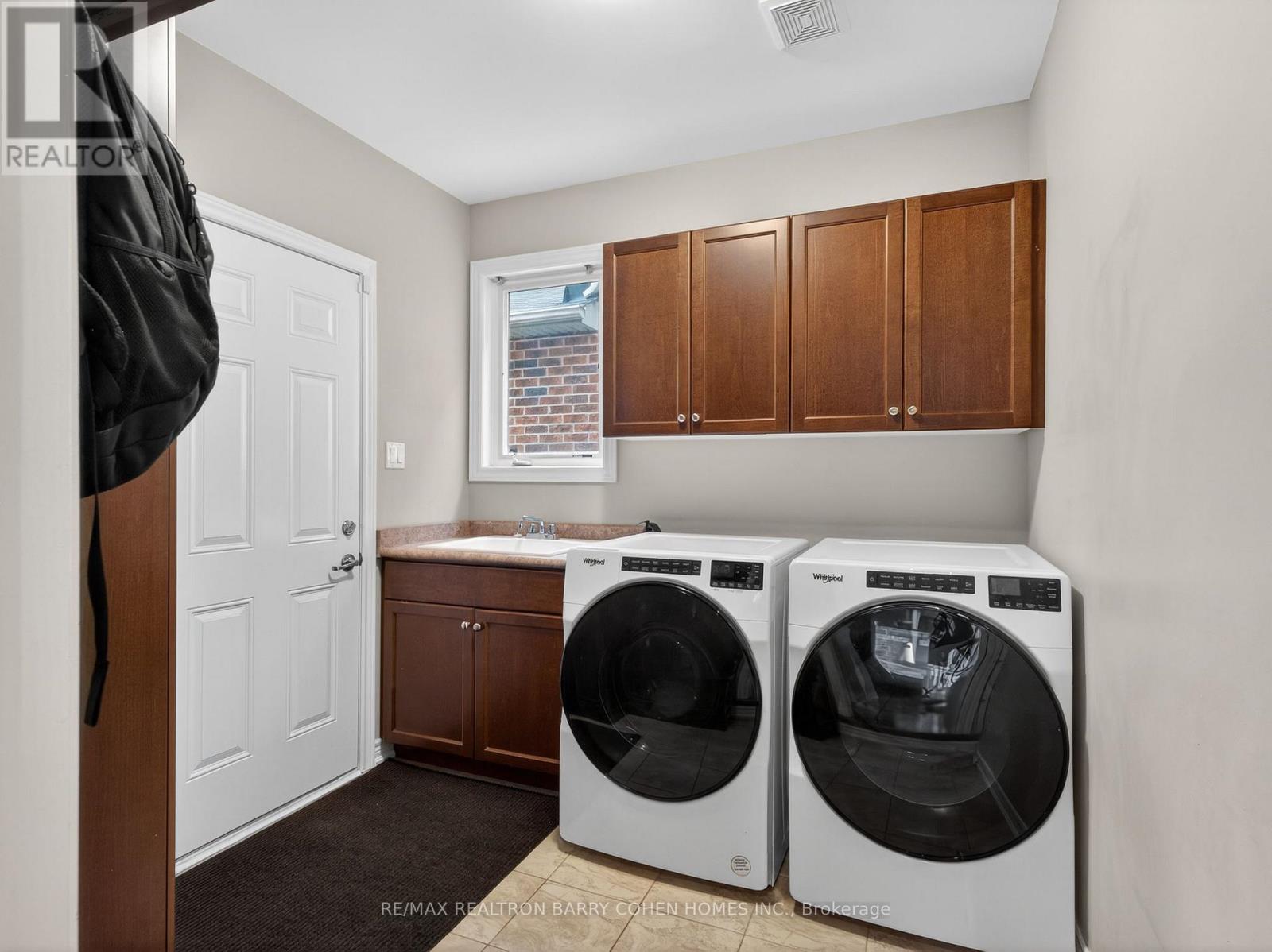 3225 Saltaire Crescent, Oakville, Ontario  L6M 0K8 - Photo 14 - W12908616