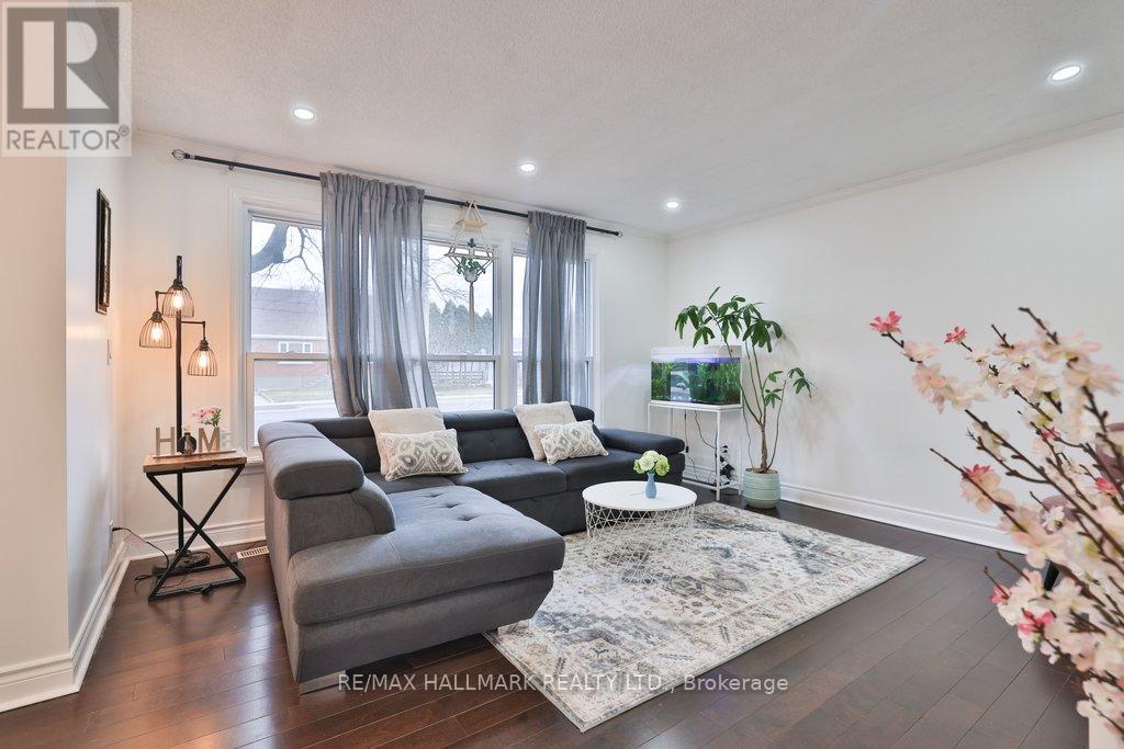 2334 Prospect Street, Burlington, Ontario  L7R 2A6 - Photo 2 - W12908634