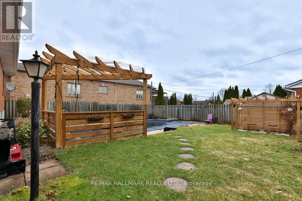 2334 Prospect Street, Burlington, Ontario  L7R 2A6 - Photo 30 - W12908634