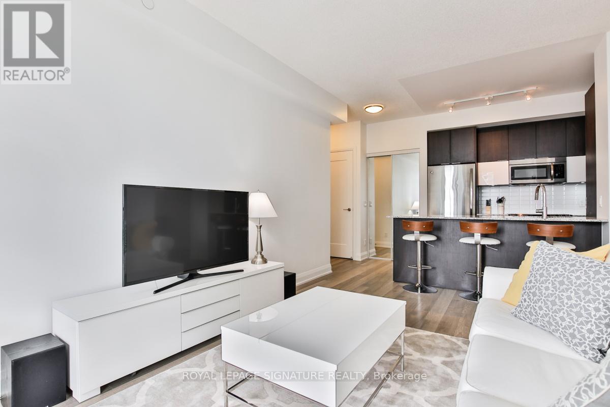 2104 - 56 Annie Craig Drive, Toronto, Ontario  M8V 0C8 - Photo 4 - W12908642