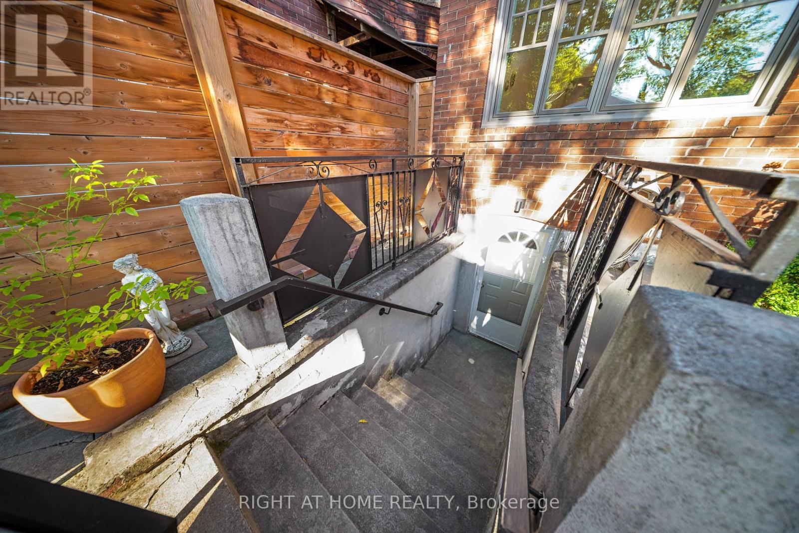 1642 Dufferin Street, Toronto, Ontario  M6H 3L8 - Photo 26 - W12908650