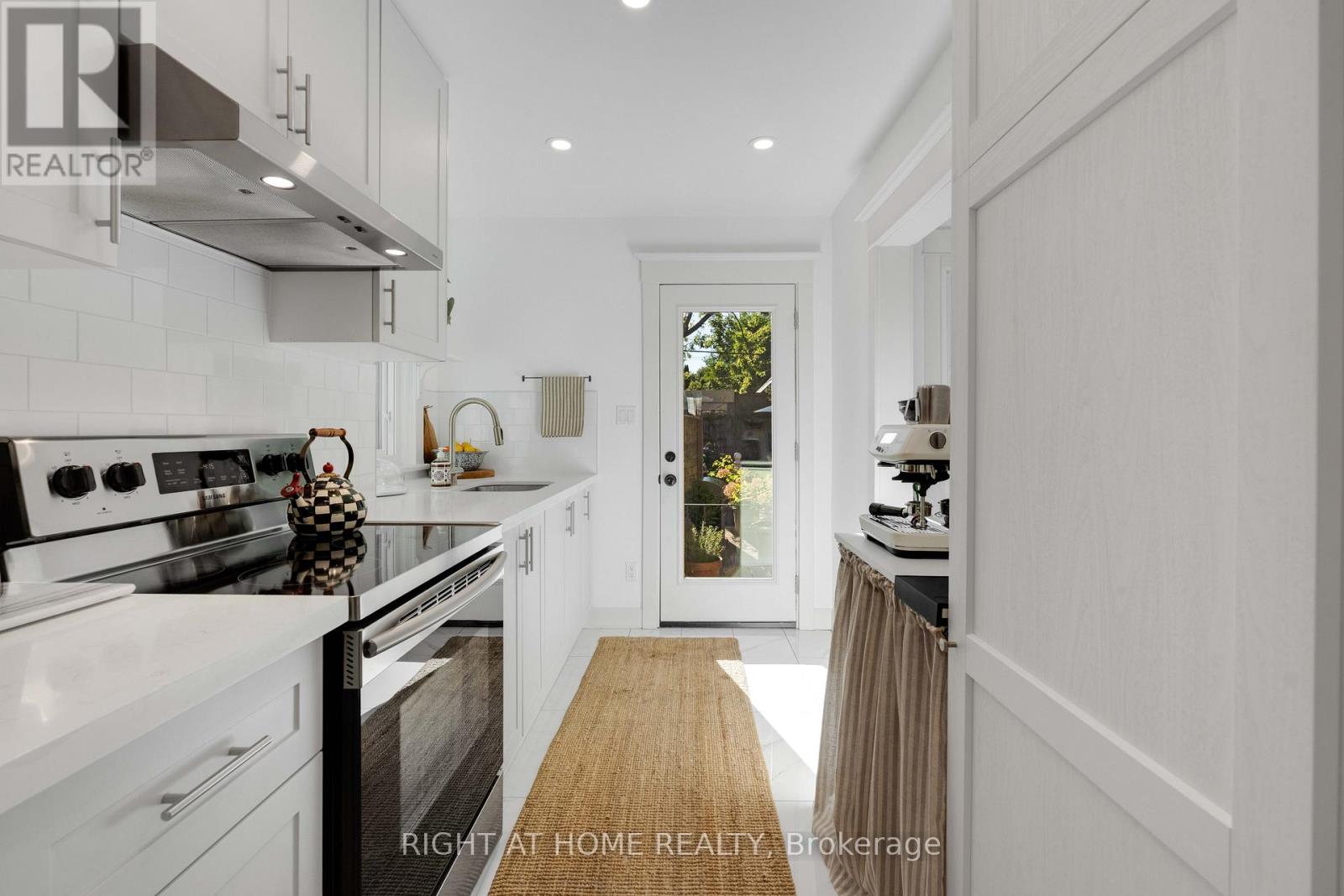 1642 Dufferin Street, Toronto, Ontario  M6H 3L8 - Photo 9 - W12908650