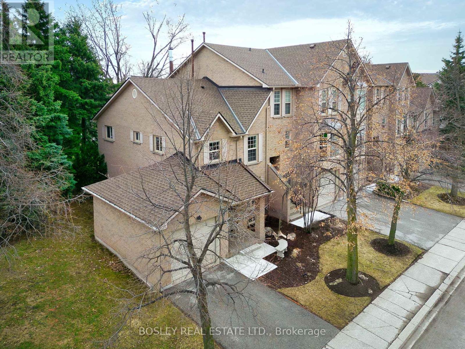 76 - 2272 Mowat Avenue, Oakville, Ontario  L6H 5L8 - Photo 2 - W12908710