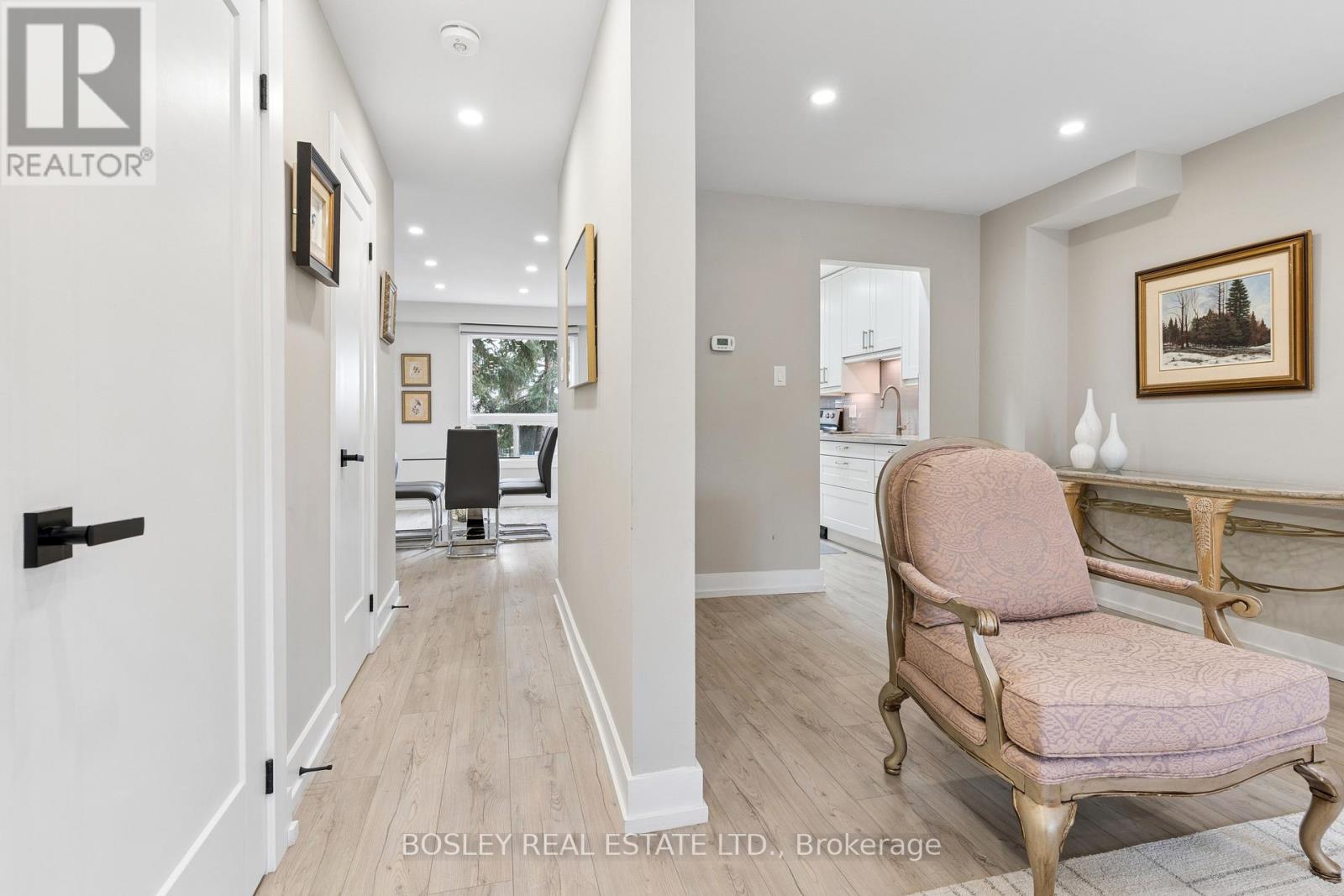 76 - 2272 Mowat Avenue, Oakville, Ontario  L6H 5L8 - Photo 5 - W12908710