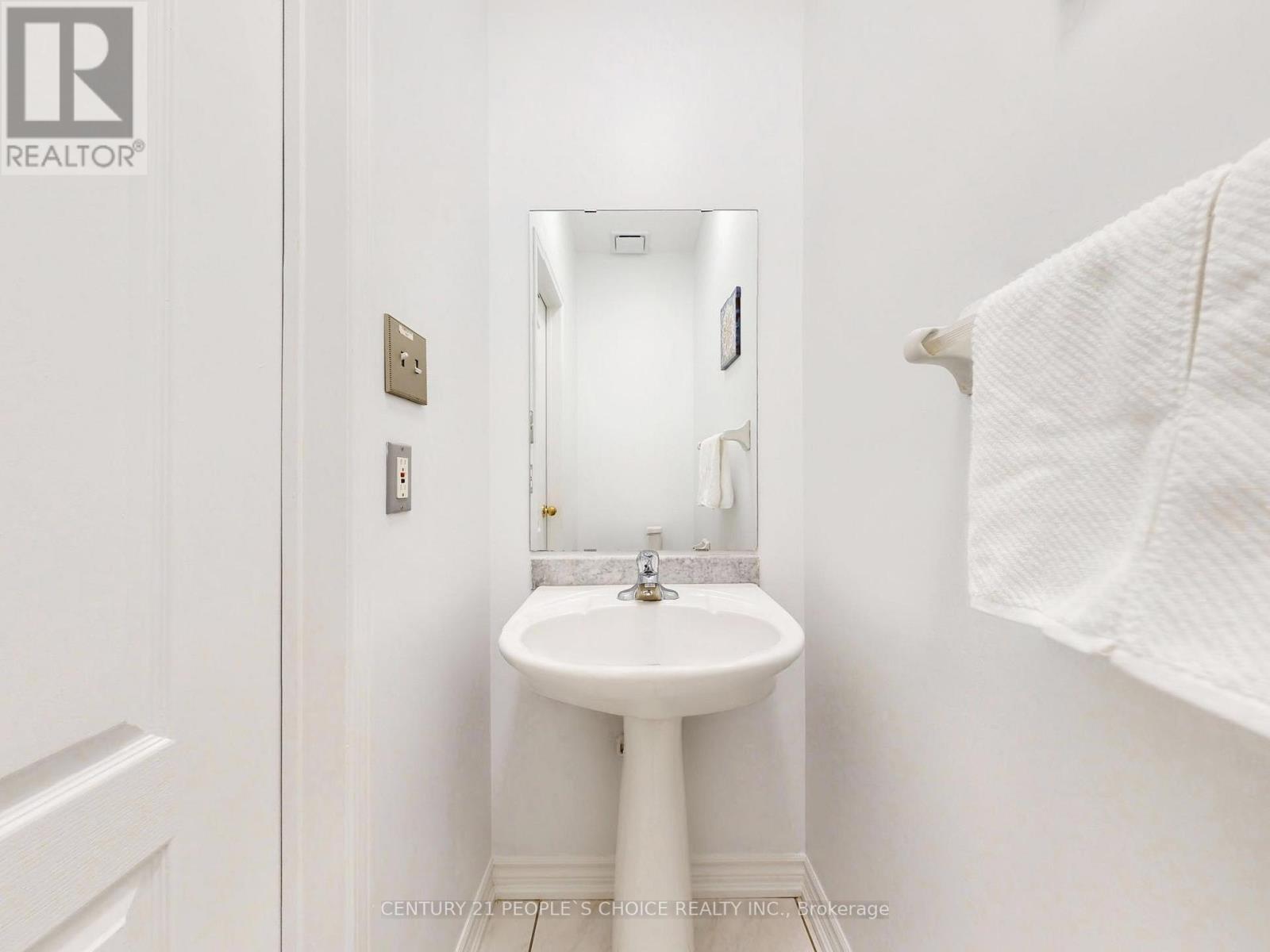 3253 Bruzan Crescent, Mississauga, Ontario  L5N 8E7 - Photo 17 - W12908716