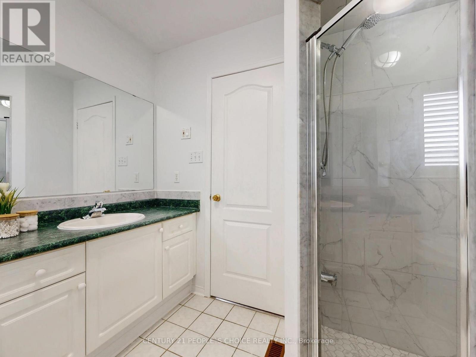 3253 Bruzan Crescent, Mississauga, Ontario  L5N 8E7 - Photo 28 - W12908716