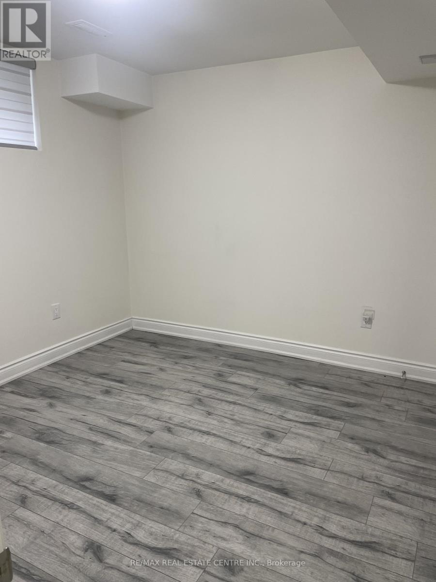 30 Roulette Crescent, Brampton, Ontario  L7A 4R7 - Photo 6 - W12908720