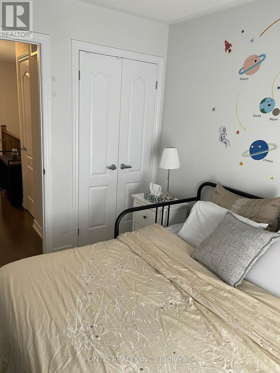 3038 Postridge Drive, Oakville, Ontario  L6L 0R9 - Photo 15 - W12908724