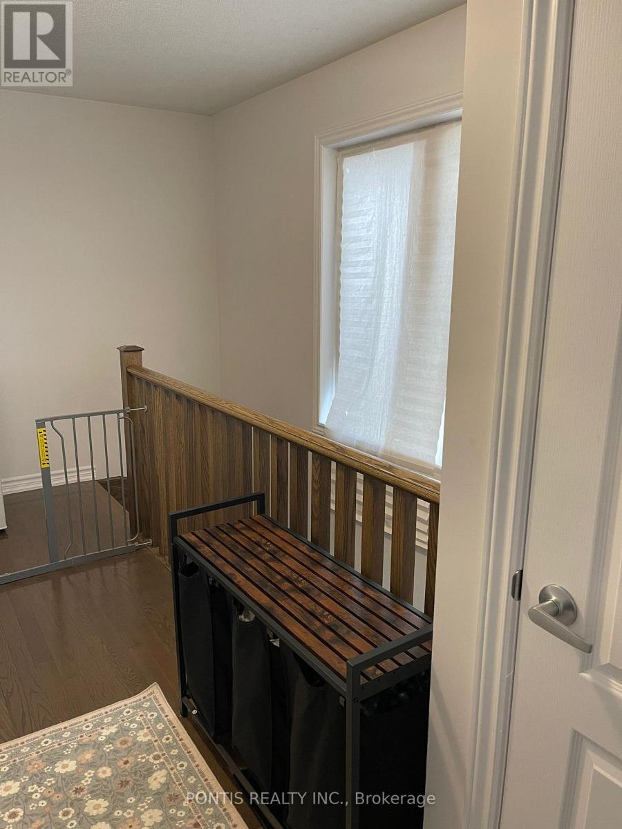 3038 Postridge Drive, Oakville, Ontario  L6L 0R9 - Photo 21 - W12908724