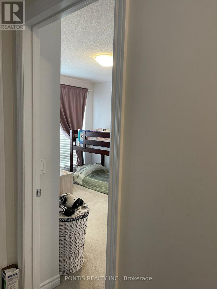 3038 Postridge Drive, Oakville, Ontario  L6L 0R9 - Photo 22 - W12908724