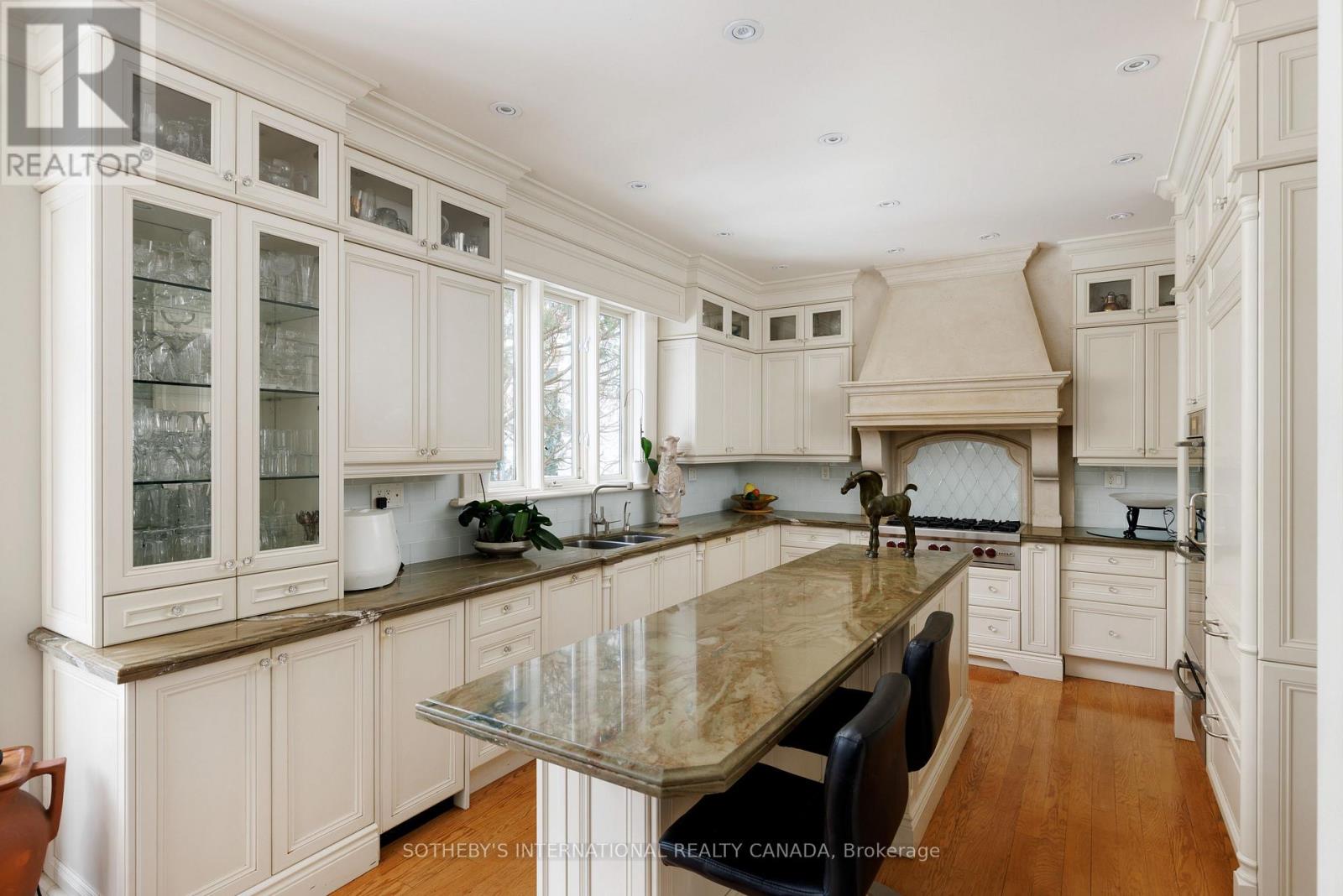 23 Edenbrook Hill, Toronto, Ontario  M9A 3Z7 - Photo 14 - W12908760