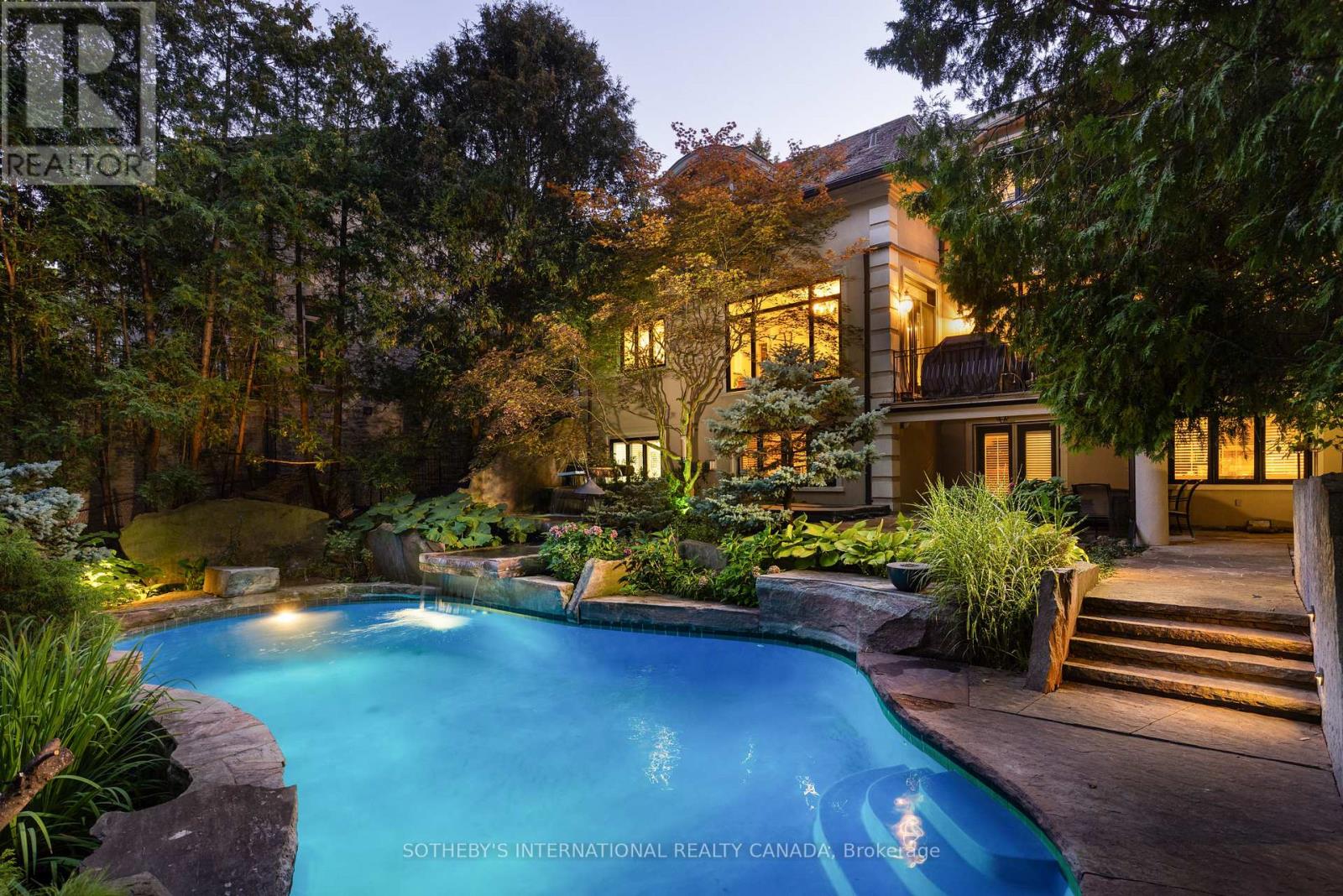 23 Edenbrook Hill, Toronto, Ontario  M9A 3Z7 - Photo 4 - W12908760