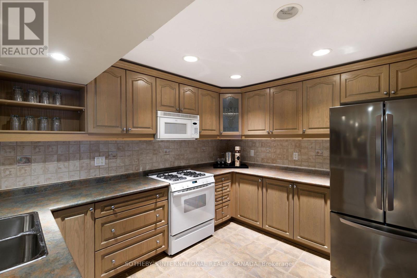 23 Edenbrook Hill, Toronto, Ontario  M9A 3Z7 - Photo 48 - W12908760