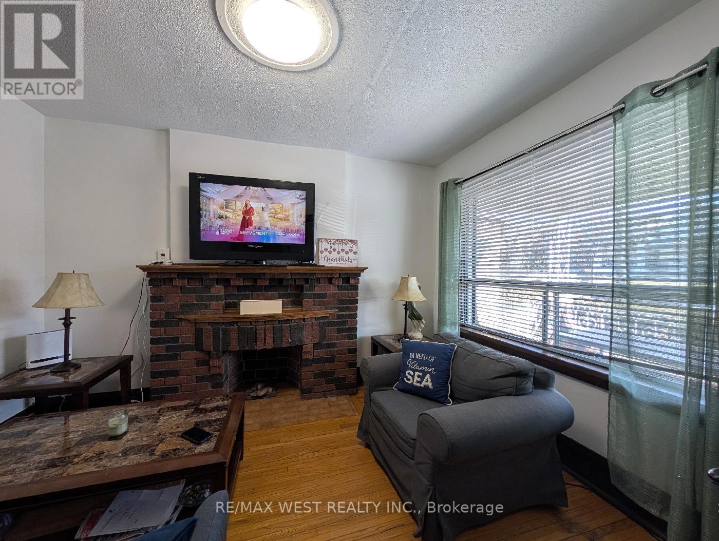 Main Floor - 128 Caledonia Road, Toronto, Ontario  M6E 4S7 - Photo 3 - W12908786