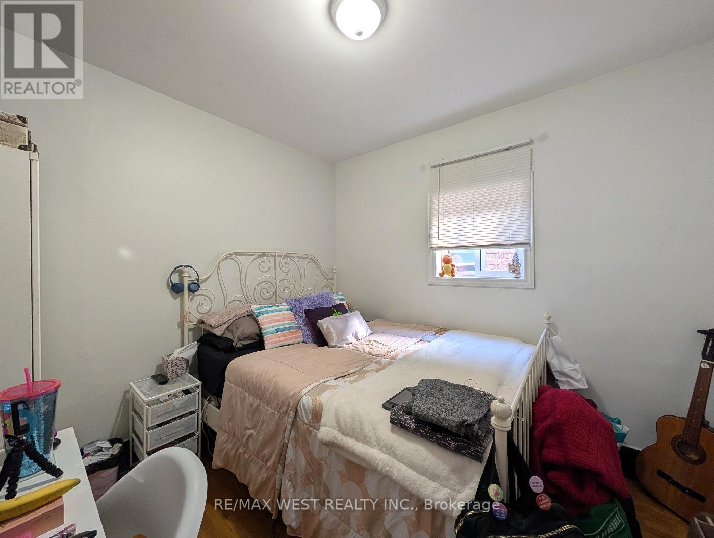 Main Floor - 128 Caledonia Road, Toronto, Ontario  M6E 4S7 - Photo 5 - W12908786