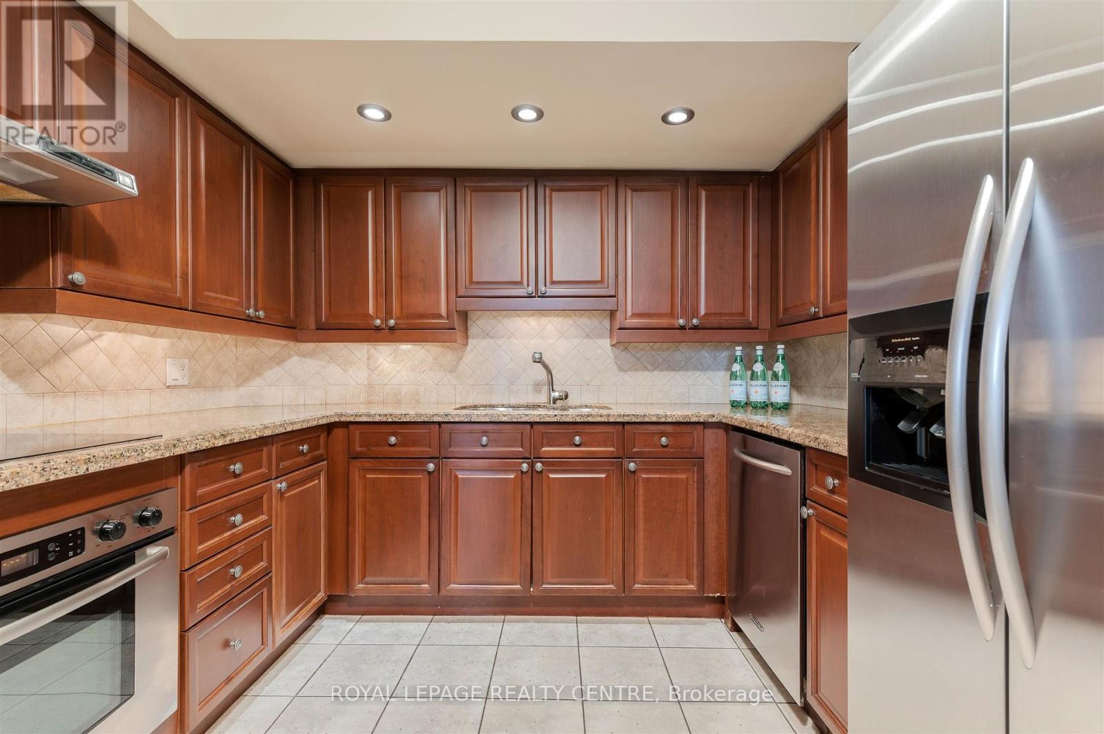 B4 - 296 Mill Road, Toronto, Ontario  M9C 4X8 - Photo 7 - W12908796