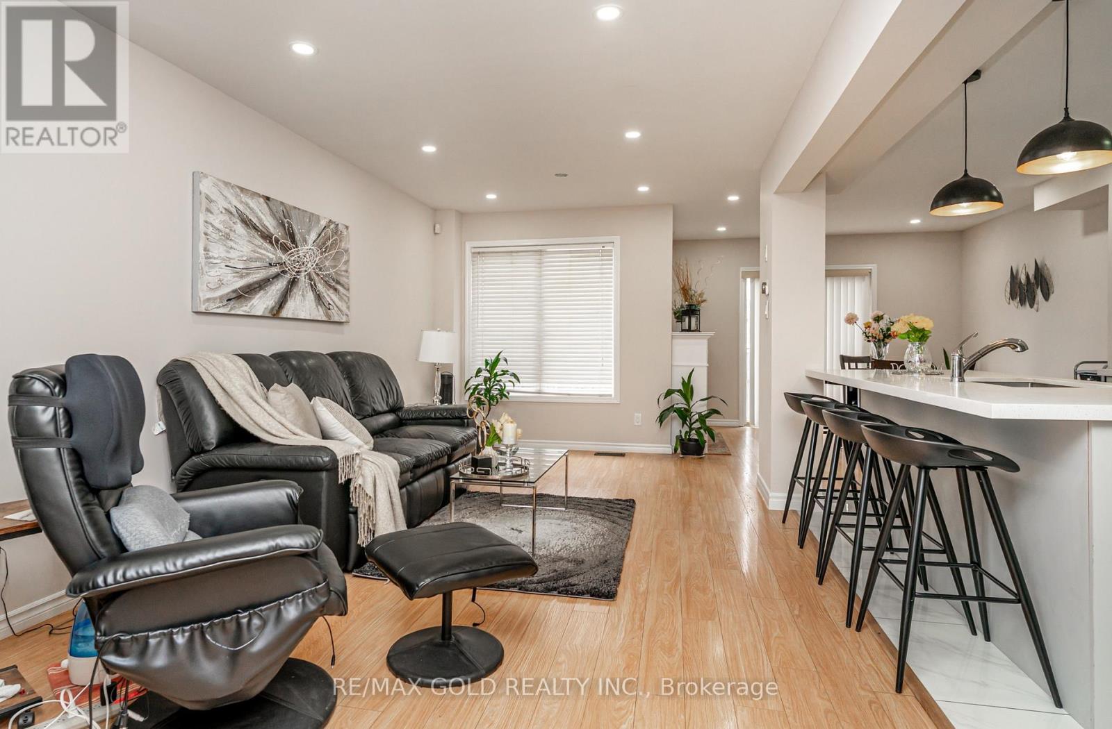 98 Winners Circle, Brampton, Ontario  L7A 1W2 - Photo 6 - W12908800