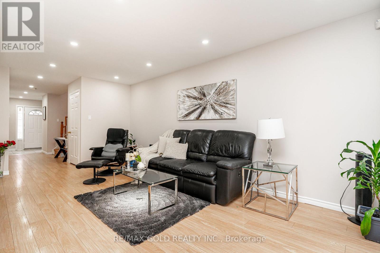 98 Winners Circle, Brampton, Ontario  L7A 1W2 - Photo 8 - W12908800