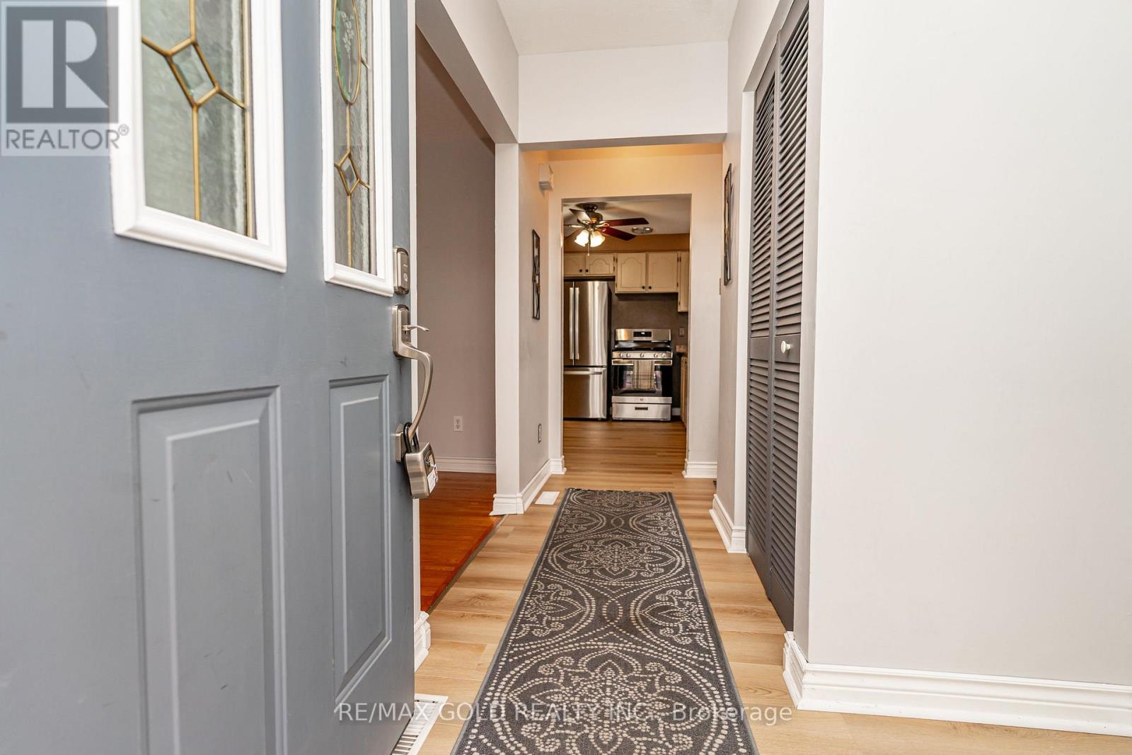 13 Cathcart Crescent, Brampton, Ontario  L6T 2A4 - Photo 5 - W12908820