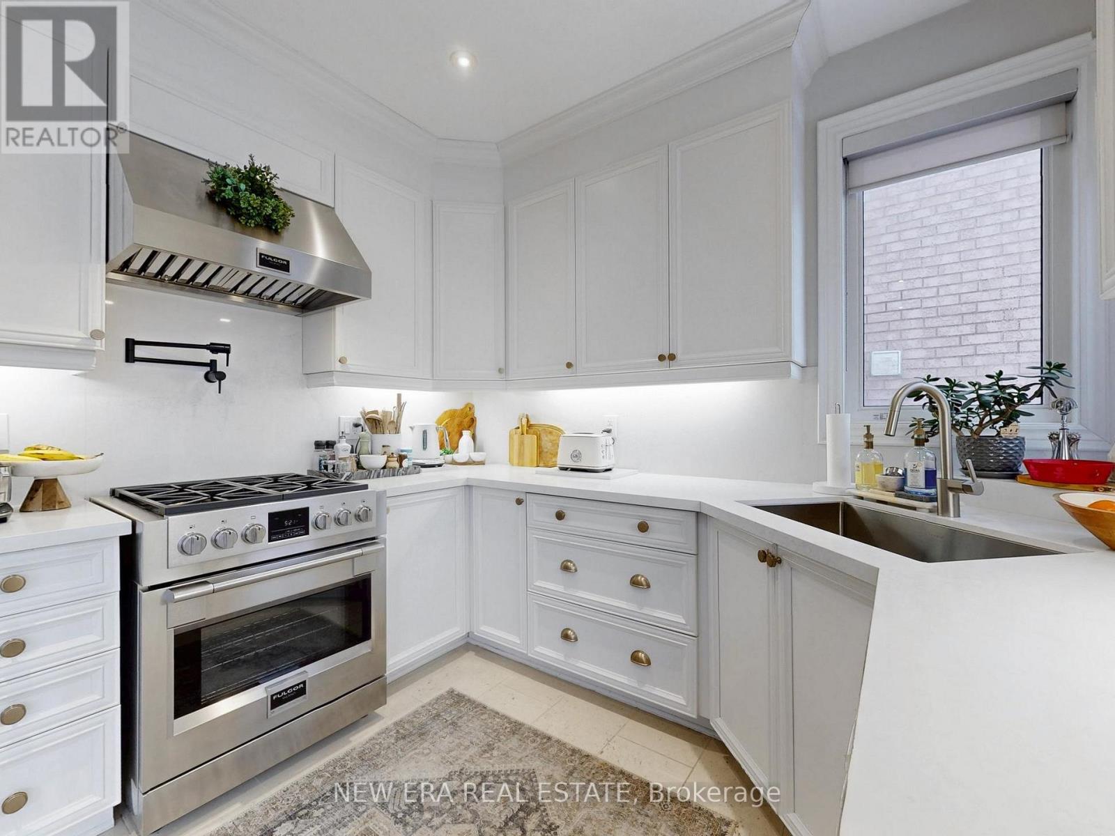 57 Hawkridge Trail, Brampton, Ontario  L6P 2T6 - Photo 13 - W12908844