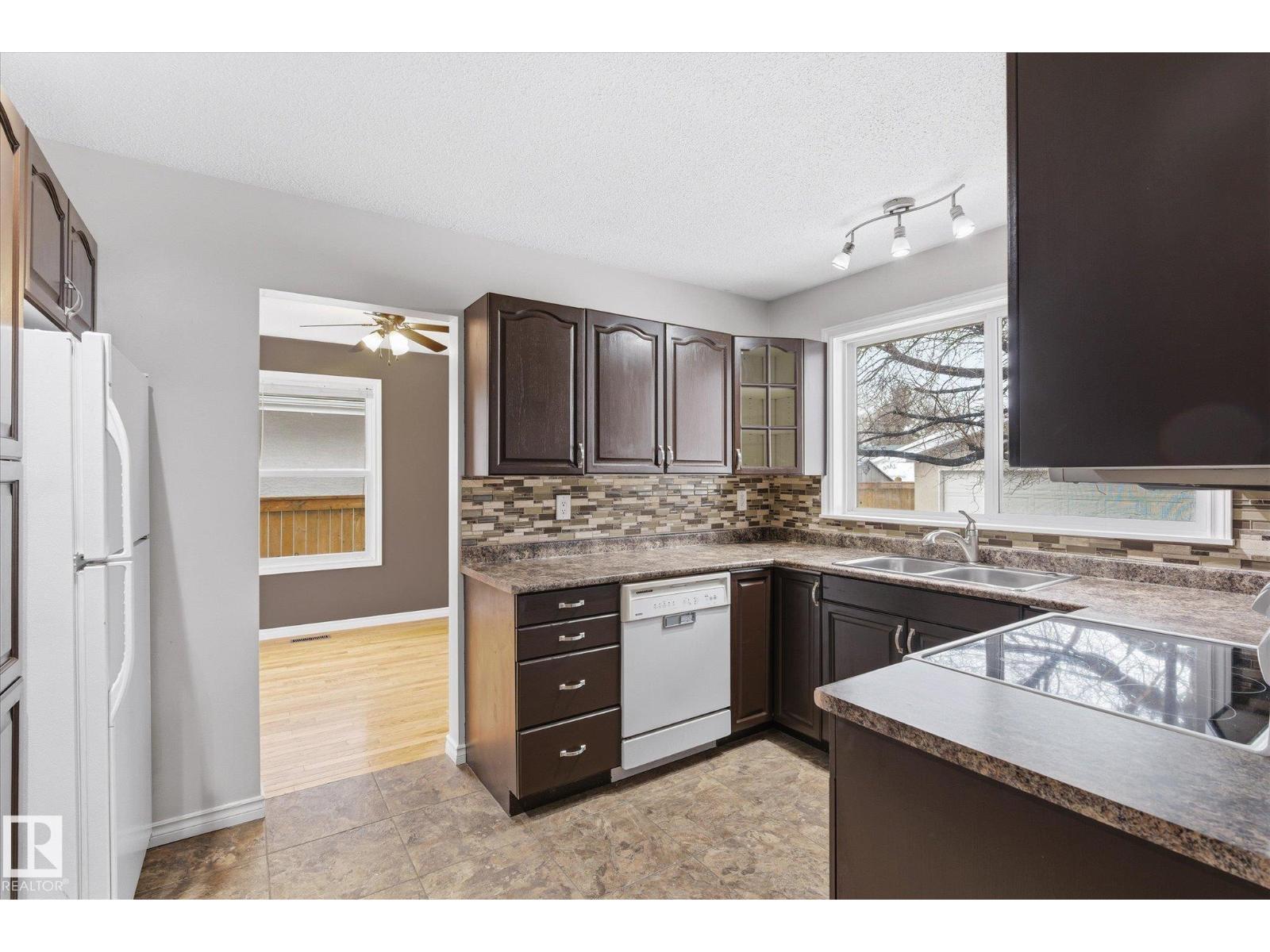 1019 Mony Penny Cr, Sherwood Park, Alberta  T8A 1C2 - Photo 5 - E4478668