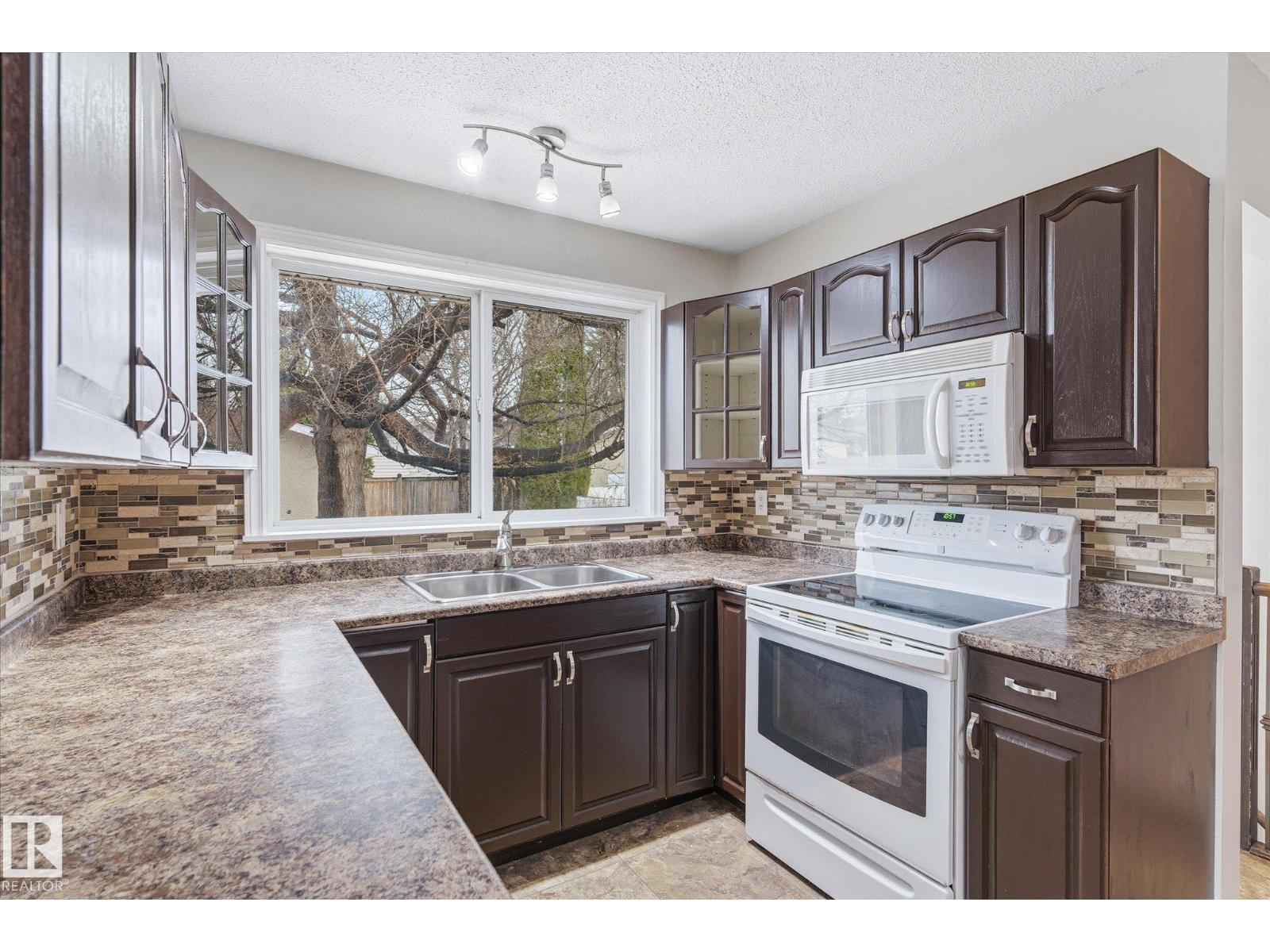 1019 Mony Penny Cr, Sherwood Park, Alberta  T8A 1C2 - Photo 7 - E4478668