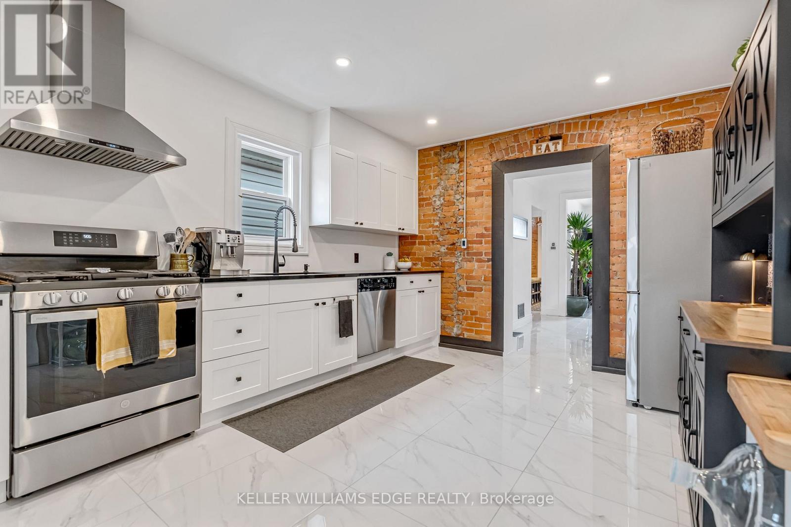 188 Bay Street N, Hamilton, Ontario  L8R 2P7 - Photo 12 - X12908578