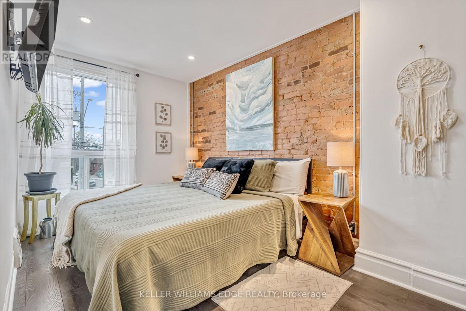 188 Bay Street N, Hamilton, Ontario  L8R 2P7 - Photo 18 - X12908578