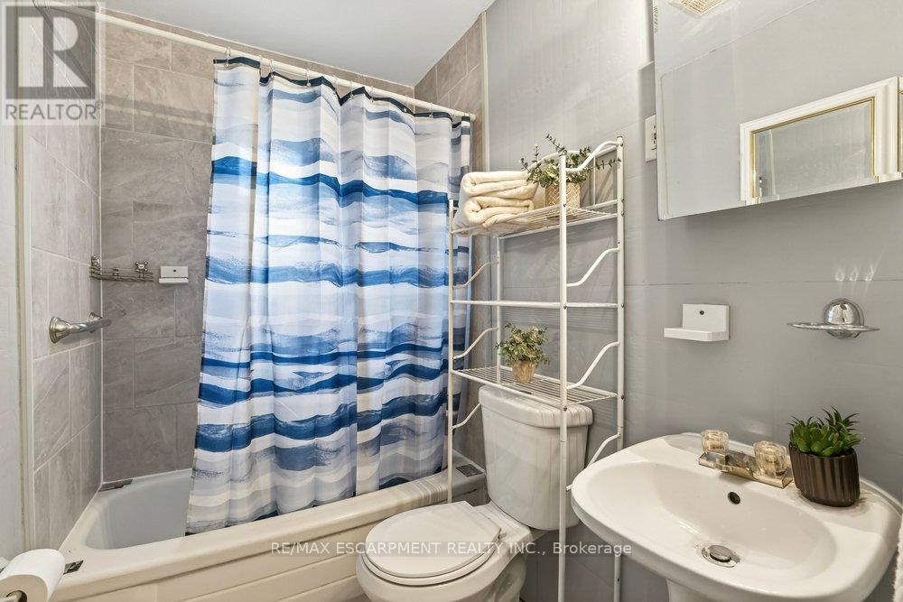 76 Margaret Avenue, Hamilton, Ontario  L8G 3G5 - Photo 16 - X12908590