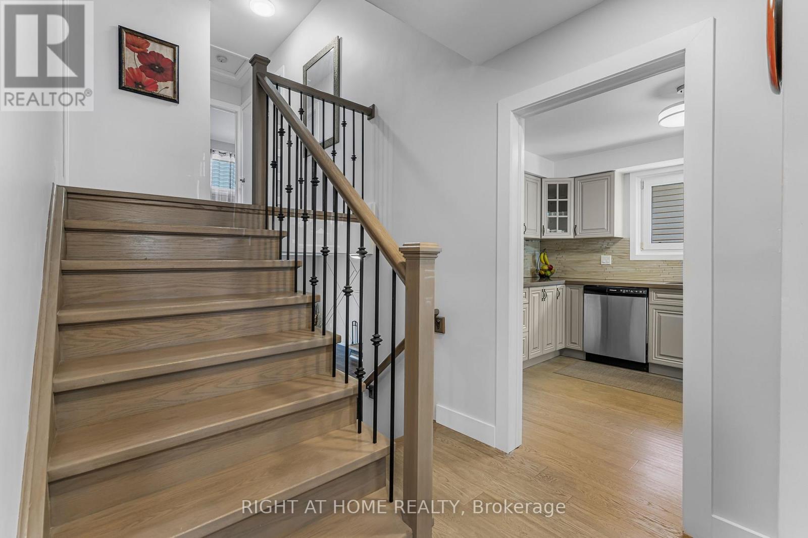 3 Baraniuk Street, St. Catharines (Lakeport), Ontario  L2N 1N4 - Photo 10 - X12908630