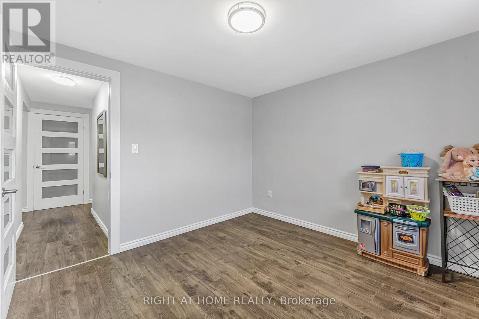 3 Baraniuk Street, St. Catharines (Lakeport), Ontario  L2N 1N4 - Photo 20 - X12908630