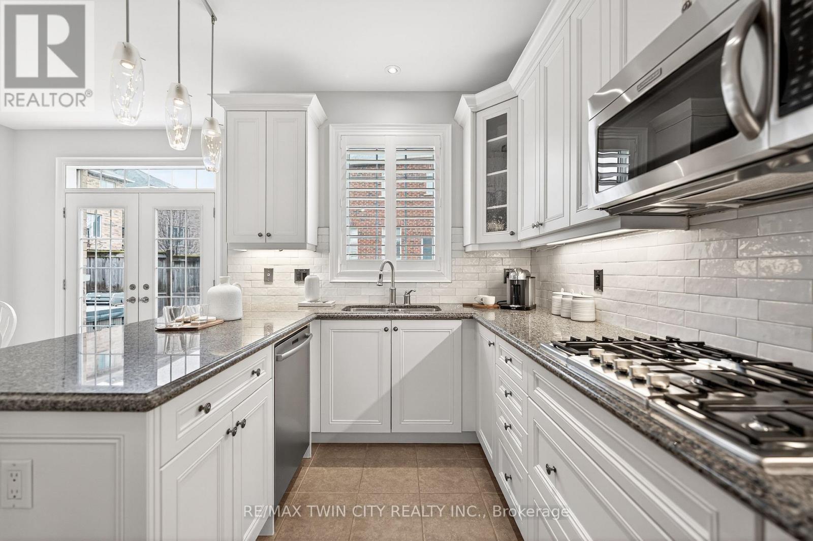 405 Rideau River Street, Waterloo, Ontario  N2V 2Y3 - Photo 18 - X12908740