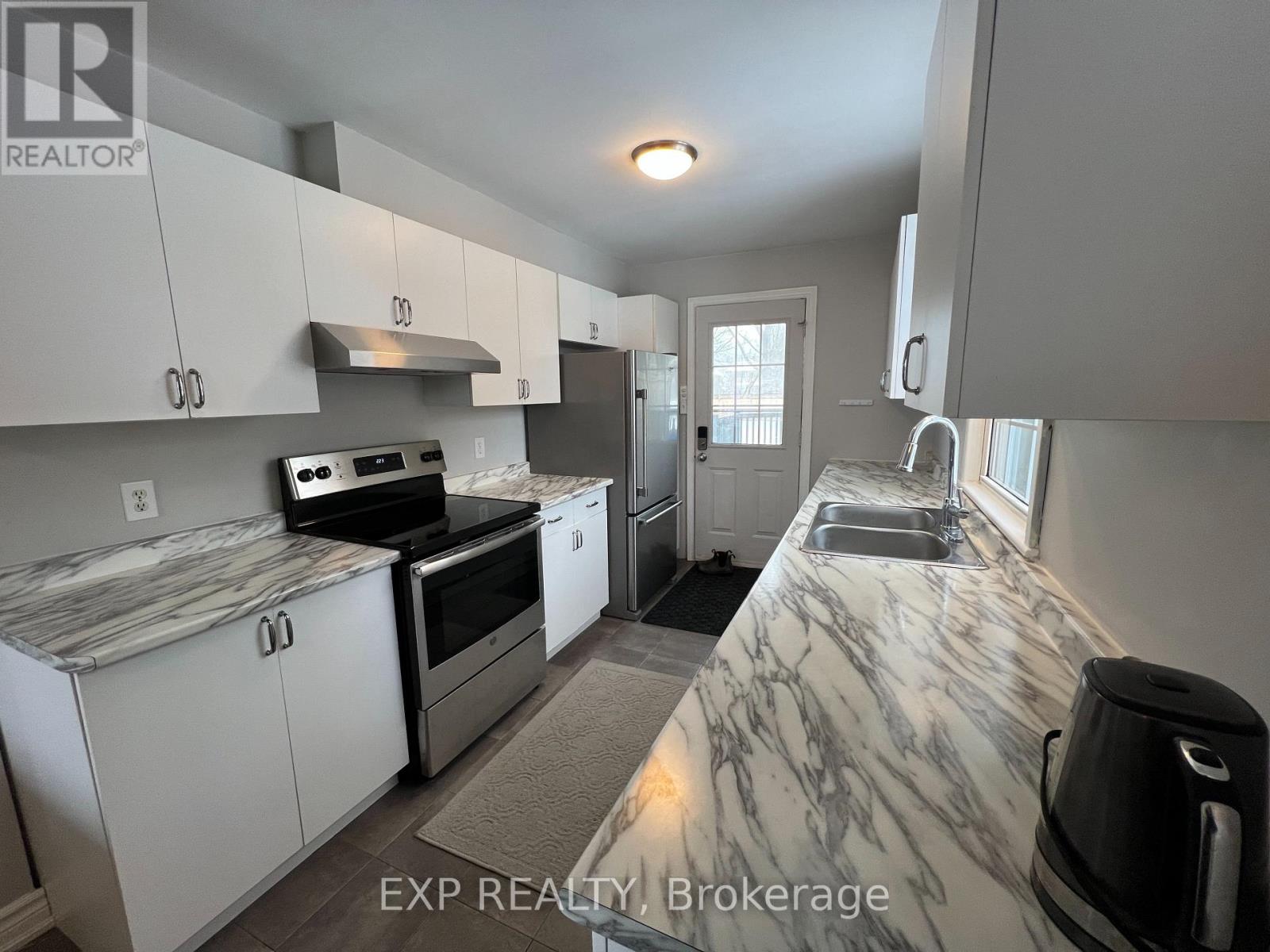 Upper - 74 Mill Street, Orangeville, Ontario  L9W 2M7 - Photo 12 - W12908112