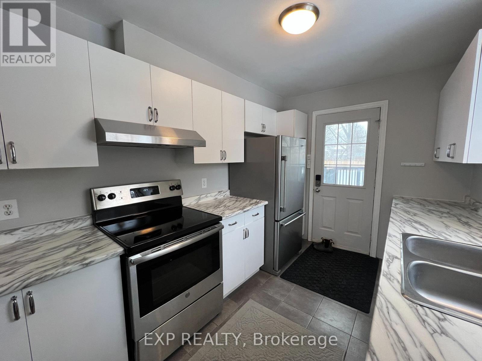 Upper - 74 Mill Street, Orangeville, Ontario  L9W 2M7 - Photo 14 - W12908112