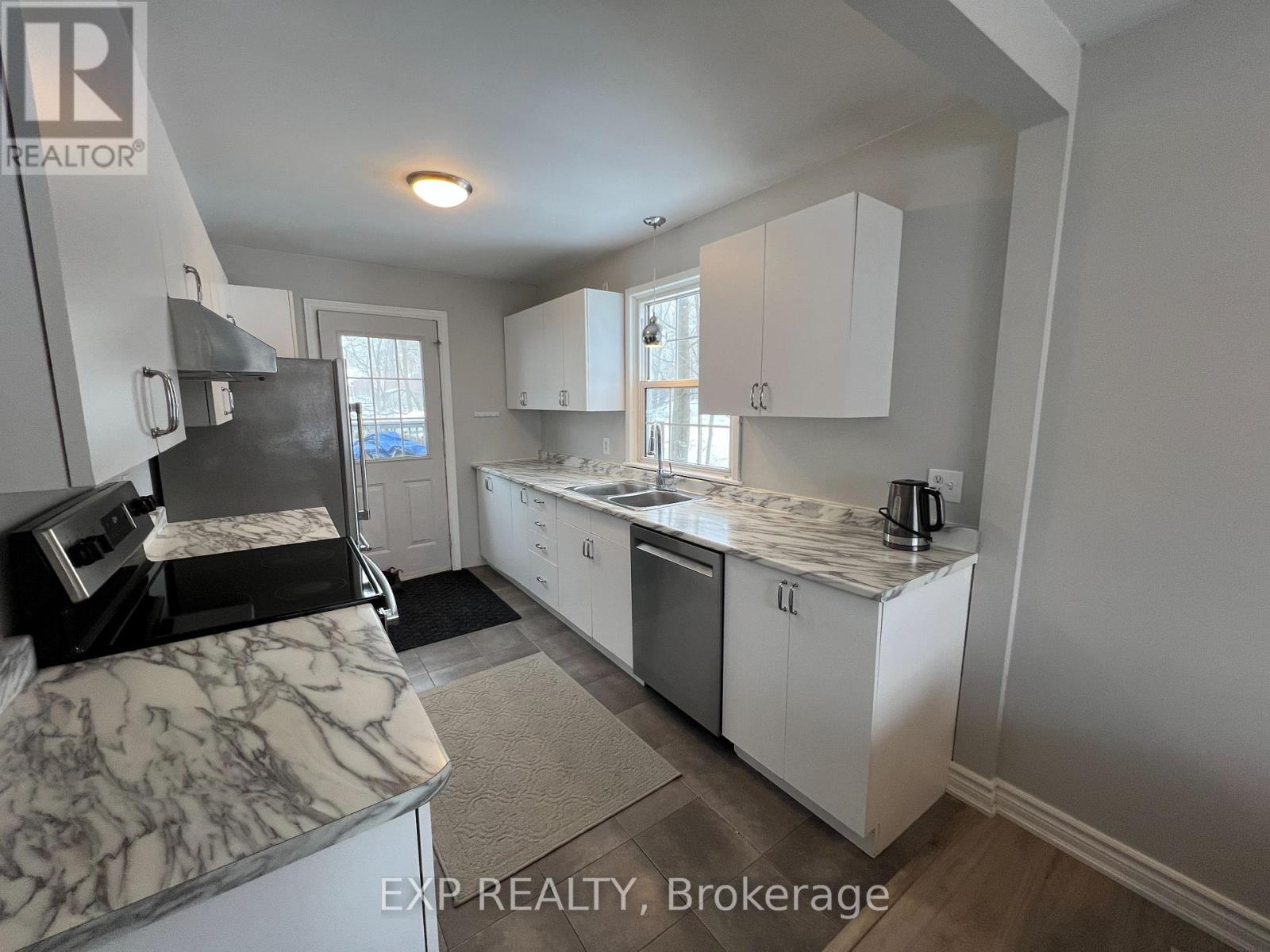 Upper - 74 Mill Street, Orangeville, Ontario  L9W 2M7 - Photo 15 - W12908112