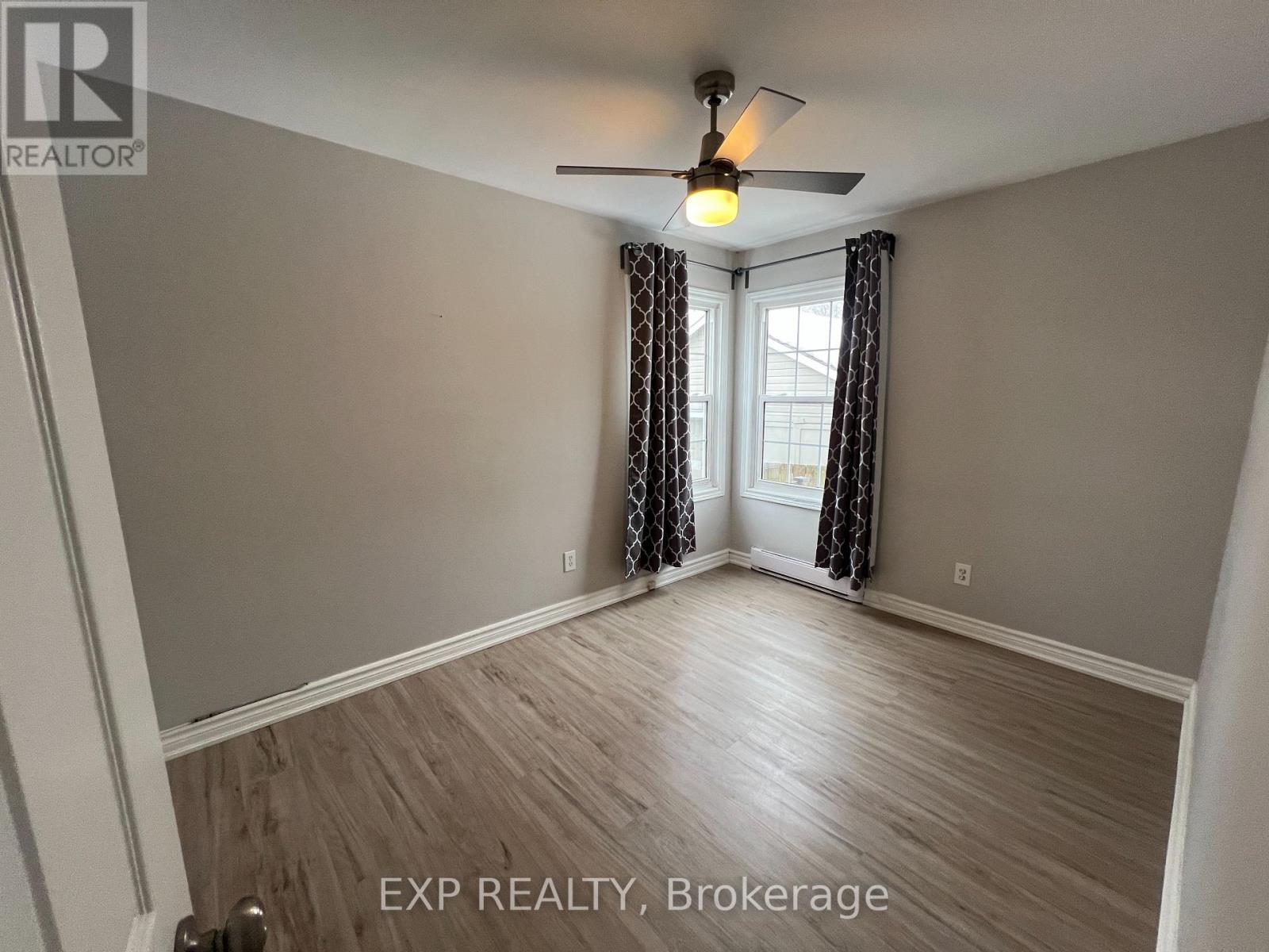 Upper - 74 Mill Street, Orangeville, Ontario  L9W 2M7 - Photo 17 - W12908112