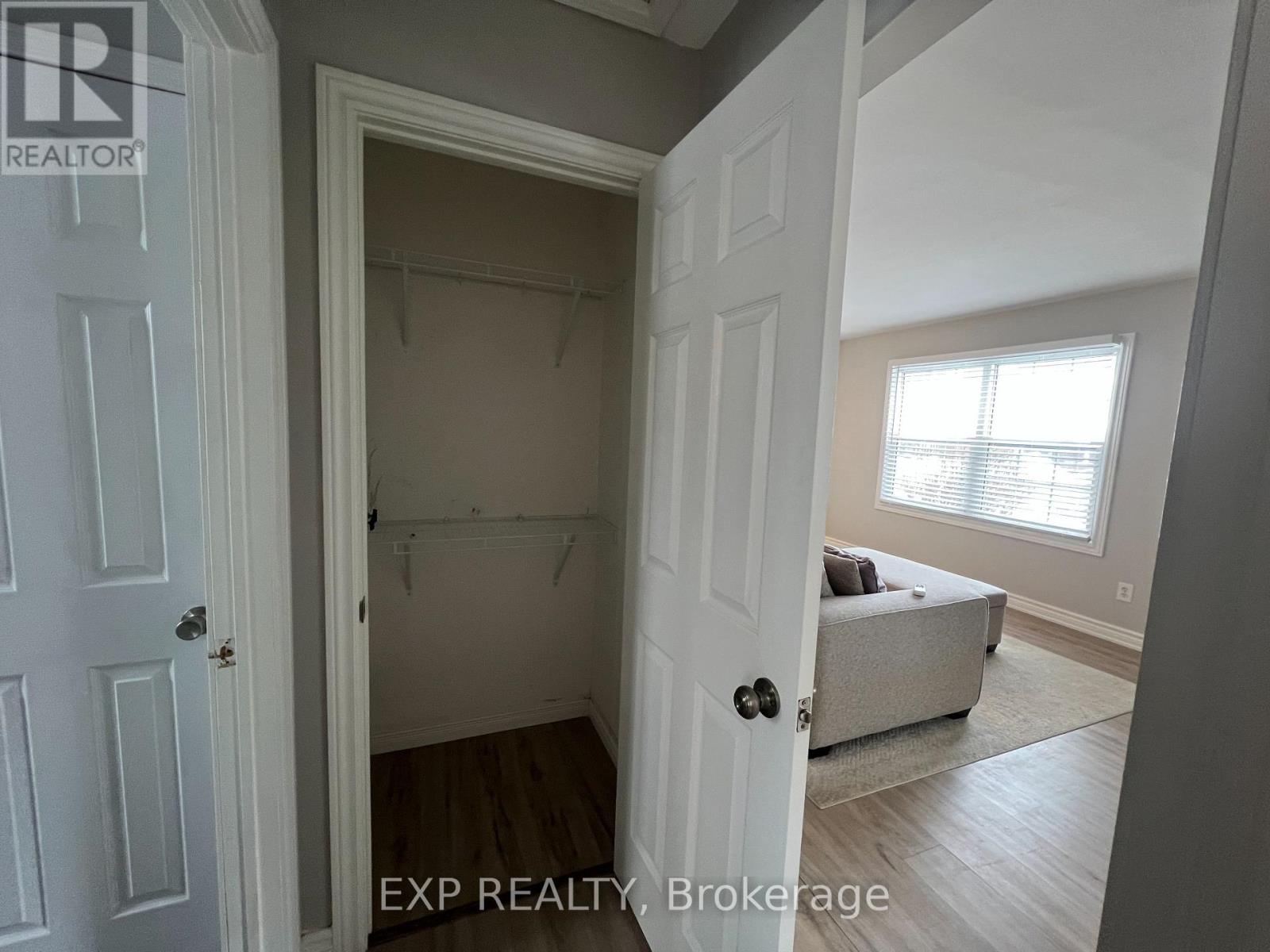 Upper - 74 Mill Street, Orangeville, Ontario  L9W 2M7 - Photo 19 - W12908112