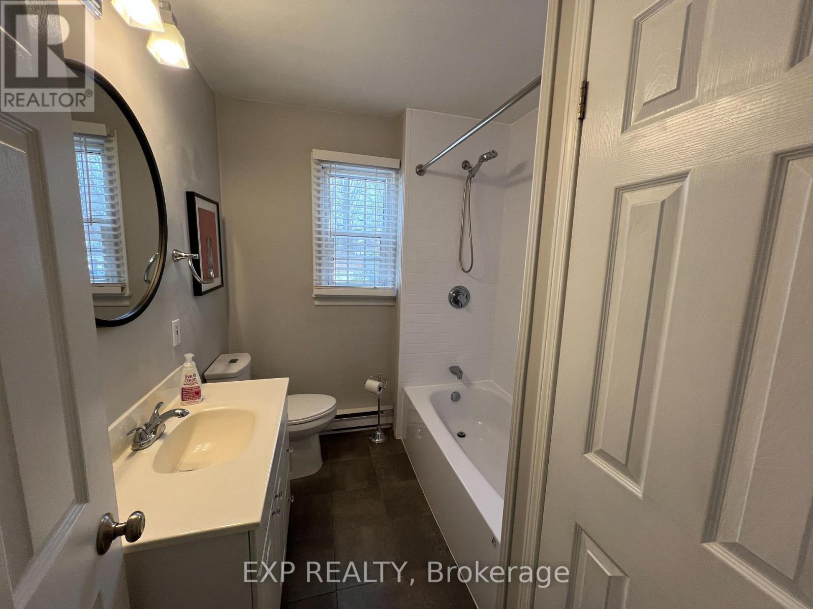 Upper - 74 Mill Street, Orangeville, Ontario  L9W 2M7 - Photo 21 - W12908112