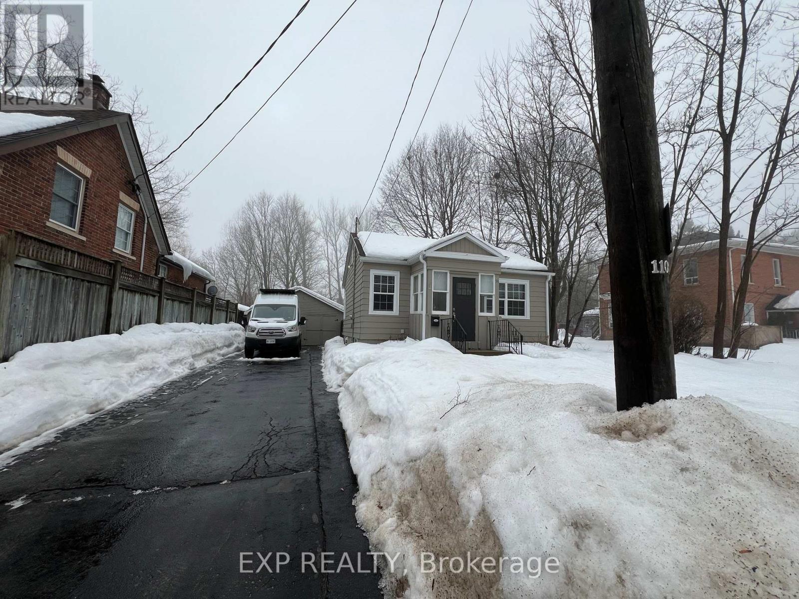 Upper - 74 Mill Street, Orangeville, Ontario  L9W 2M7 - Photo 2 - W12908112