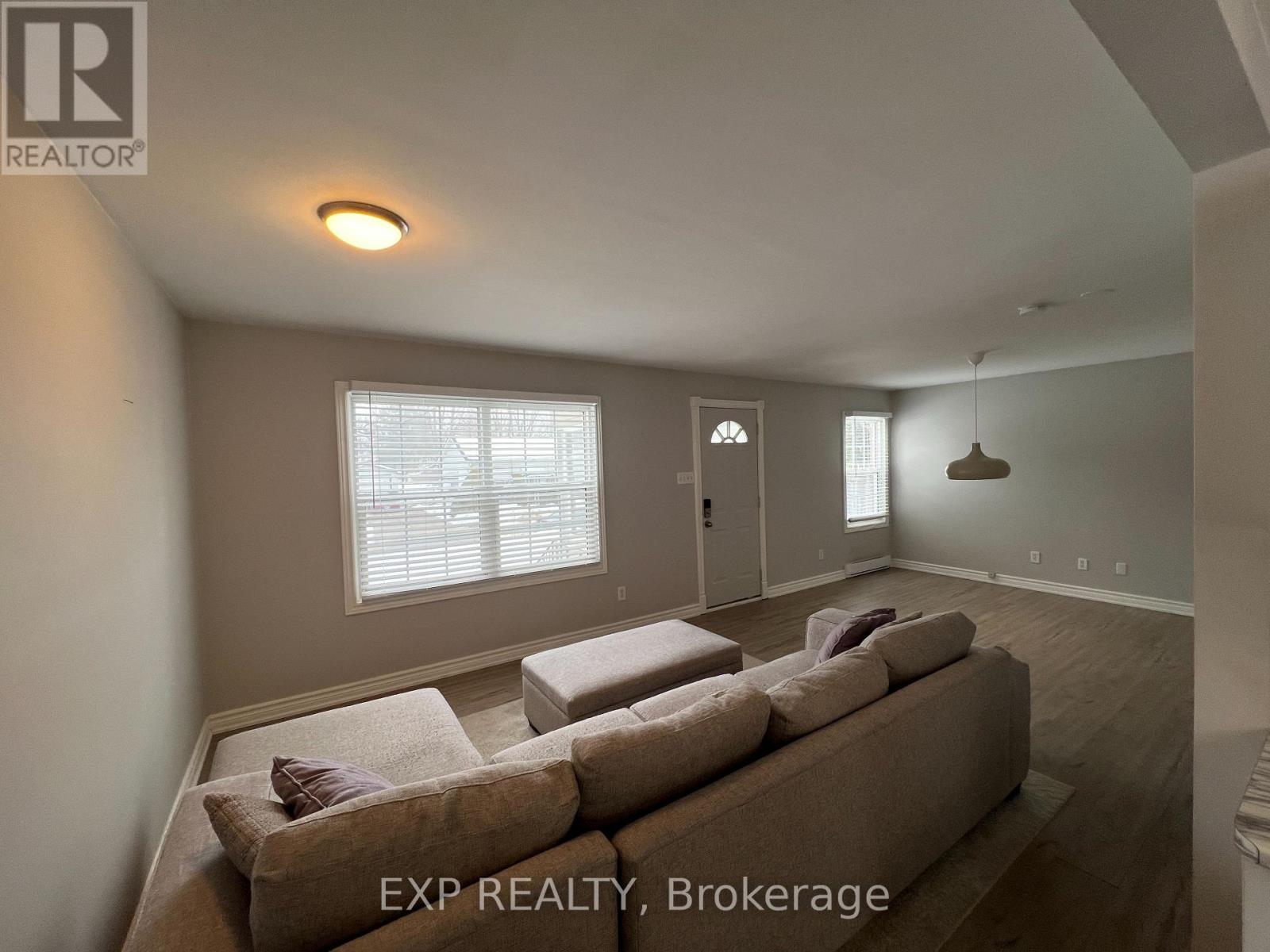 Upper - 74 Mill Street, Orangeville, Ontario  L9W 2M7 - Photo 5 - W12908112