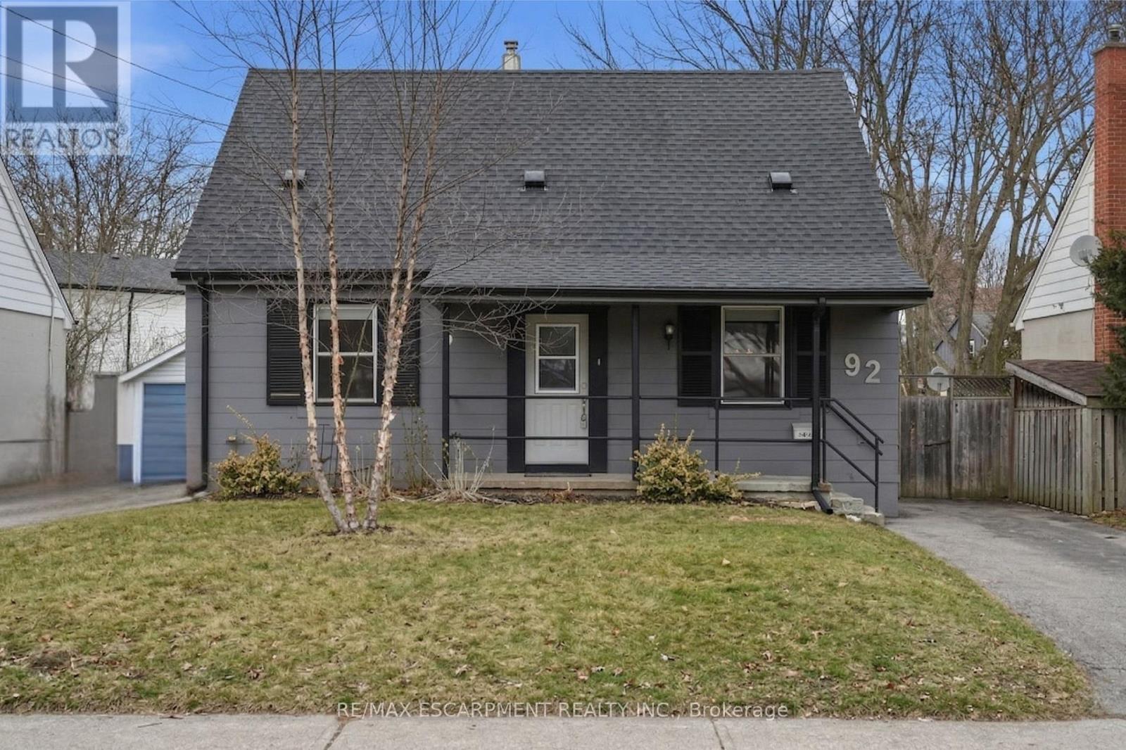 92 GARY AVENUE, Hamilton, Ontario