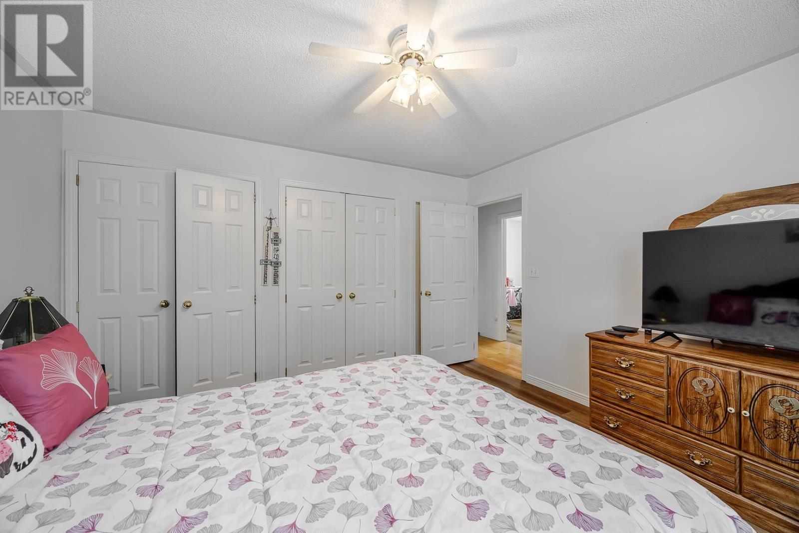 23 Queensgate Blvd, Sault Ste. Marie, Ontario  P6A 6Y6 - Photo 18 - SM260328