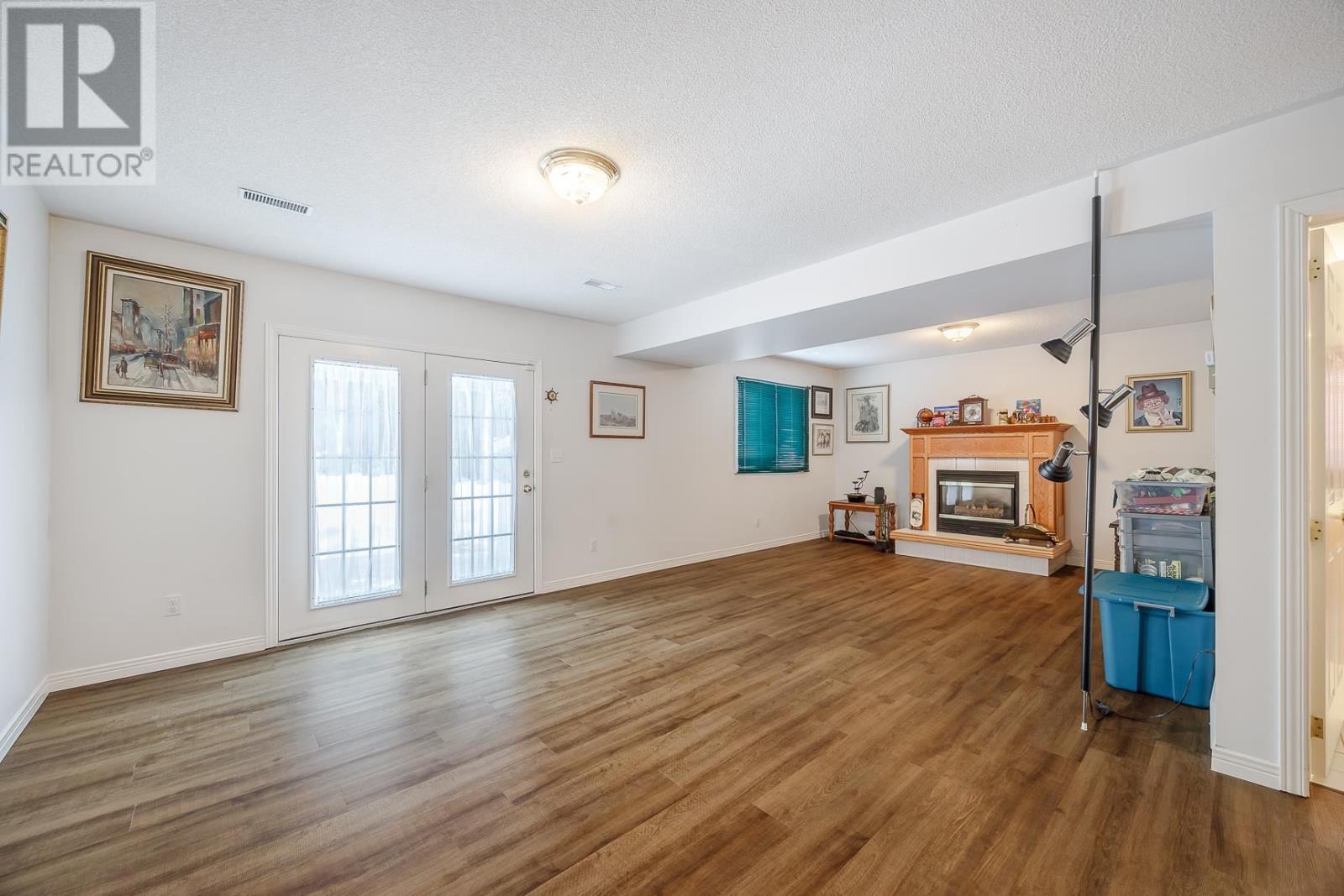 23 Queensgate Blvd, Sault Ste. Marie, Ontario  P6A 6Y6 - Photo 25 - SM260328